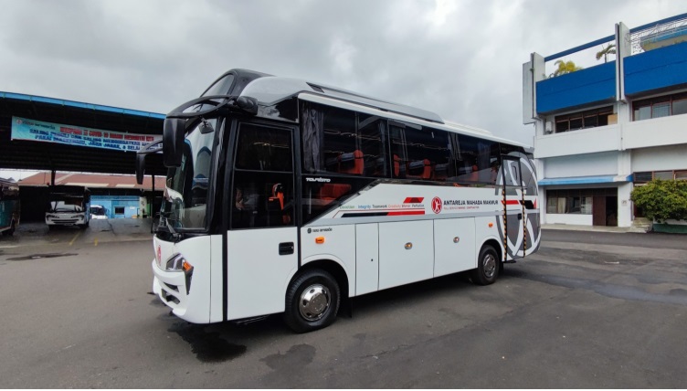 ISUZU NQR B Medium Bus New Armada