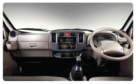 Ruang kabin ISUZU TRAGA Ruang kabin ISUZU TRAGA