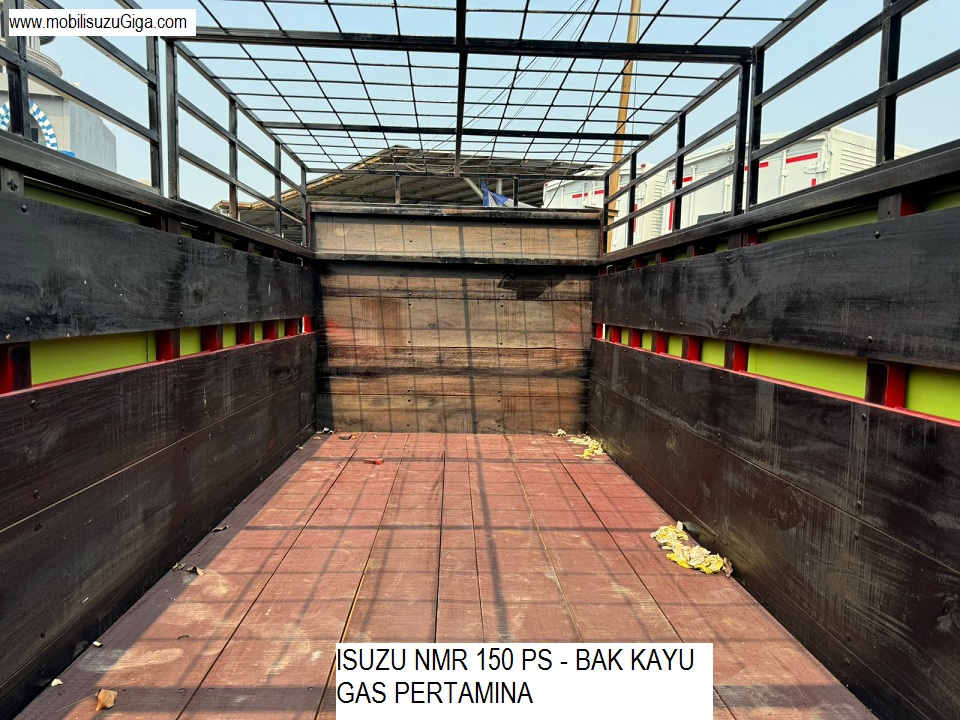 BAK KAYU PERTAMINA ANGKUTAN GAS LPG ISUZU NMR