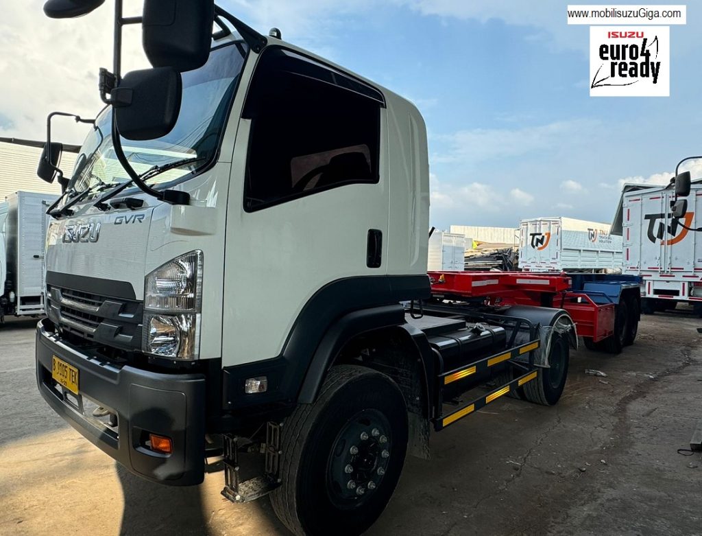 TRACTOR HEAD ISUZU GIGA GVR J 245 PS