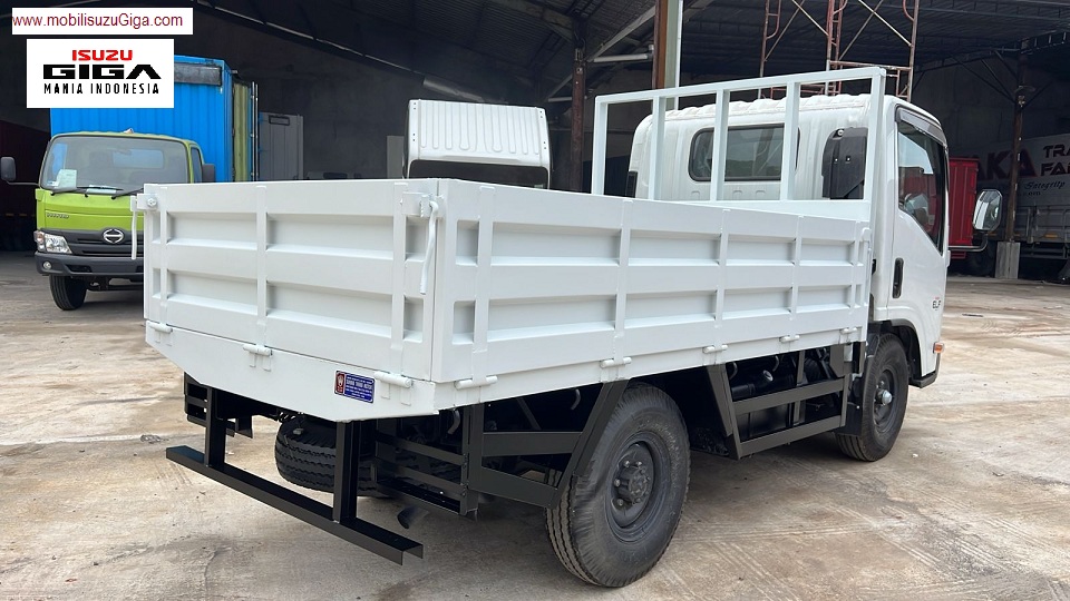 Isuzu NLR standar aplikasi bak besi 3 way ( REAR )