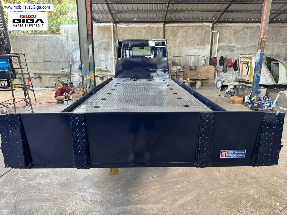 CAR CARRIER ISUZU NMR L