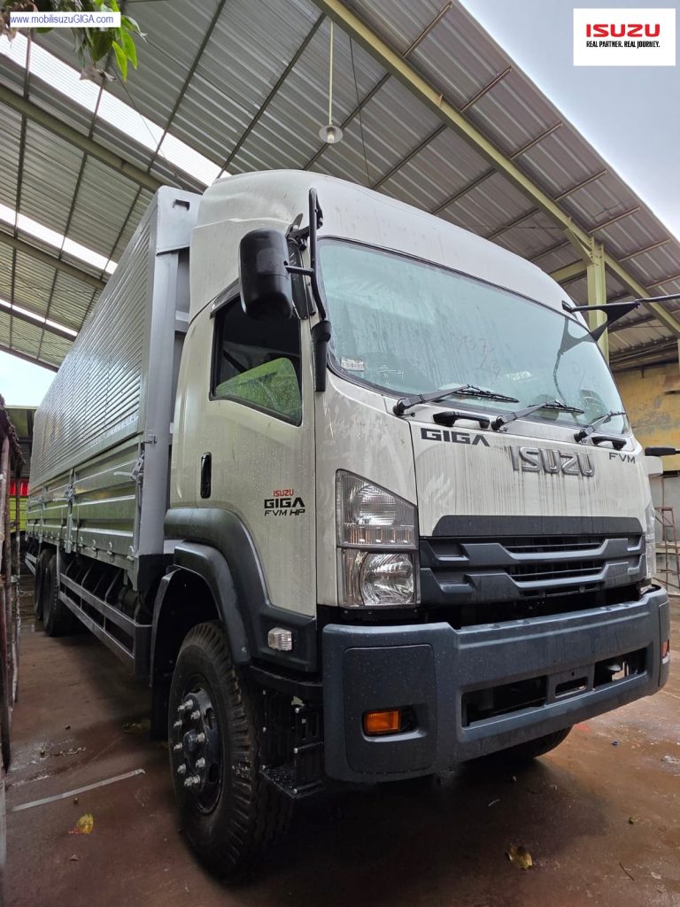 ISUZU GIGA FVM U WING BOX