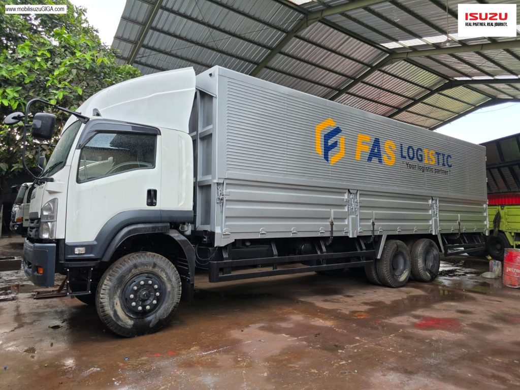 WING BOX ISUZU GIGA FVM U 245 PS