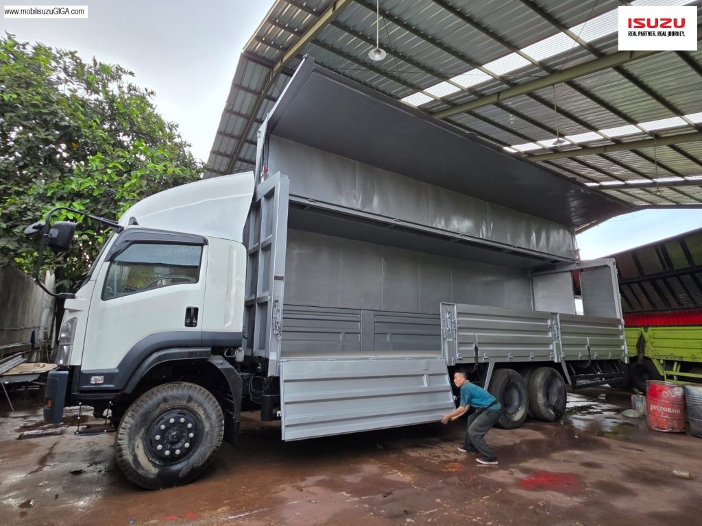 WING BOX TRONTON ISUZU GIGA FVM U 245 PS